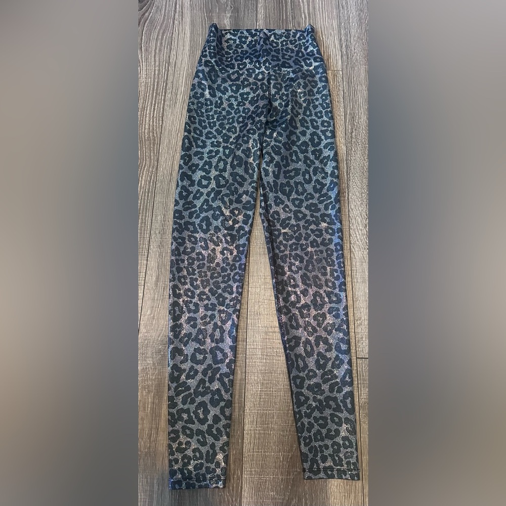 Beach Riot Sport Piper Hologram Cheetah leggings small